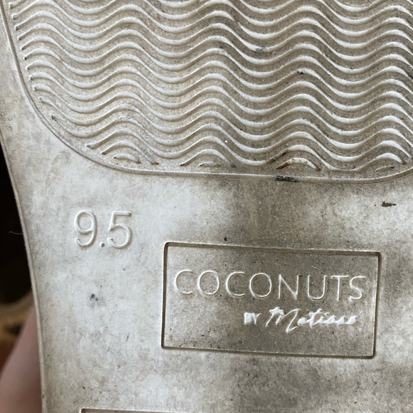 Leopard print Coconuts by Matisse slip on 9 1/2 - Picture 4 of 8